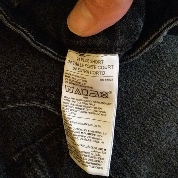 Old Navy Plus Size Slim Bootcut Jeans - Size 24 - Picture 8 of 8